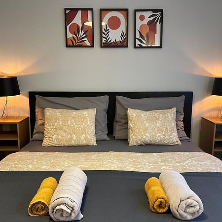 Larix Apartman Budapeste Exterior foto