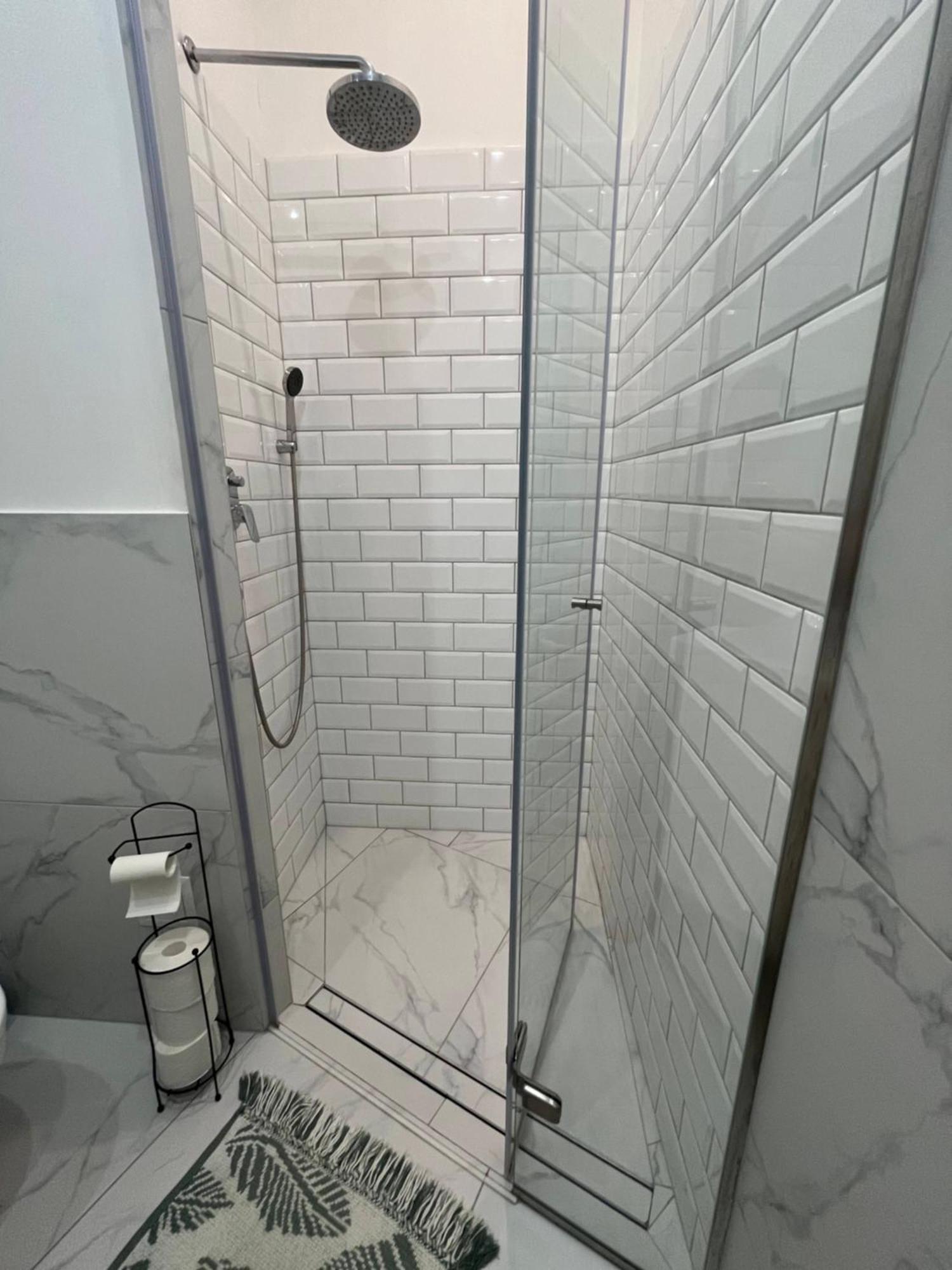 Larix Apartman Budapeste Exterior foto